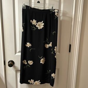 Talbots wrap skirt, size 8, petite, black and beige print, back zipper, lined